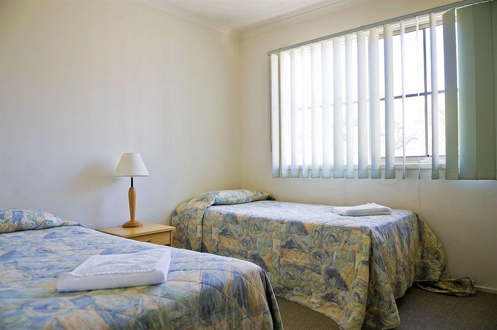 אוקלי Lamplighter Motel מראה חיצוני תמונה