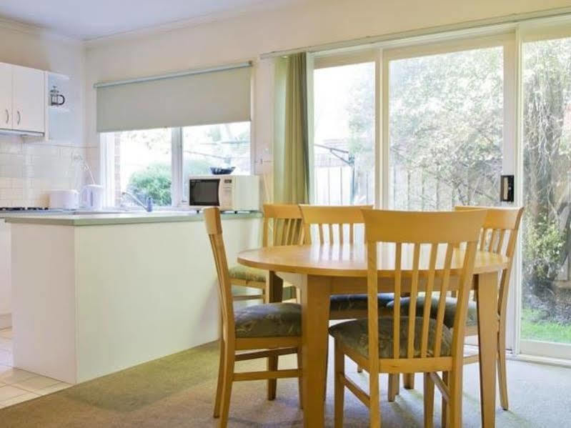 אוקלי Lamplighter Motel מראה חיצוני תמונה