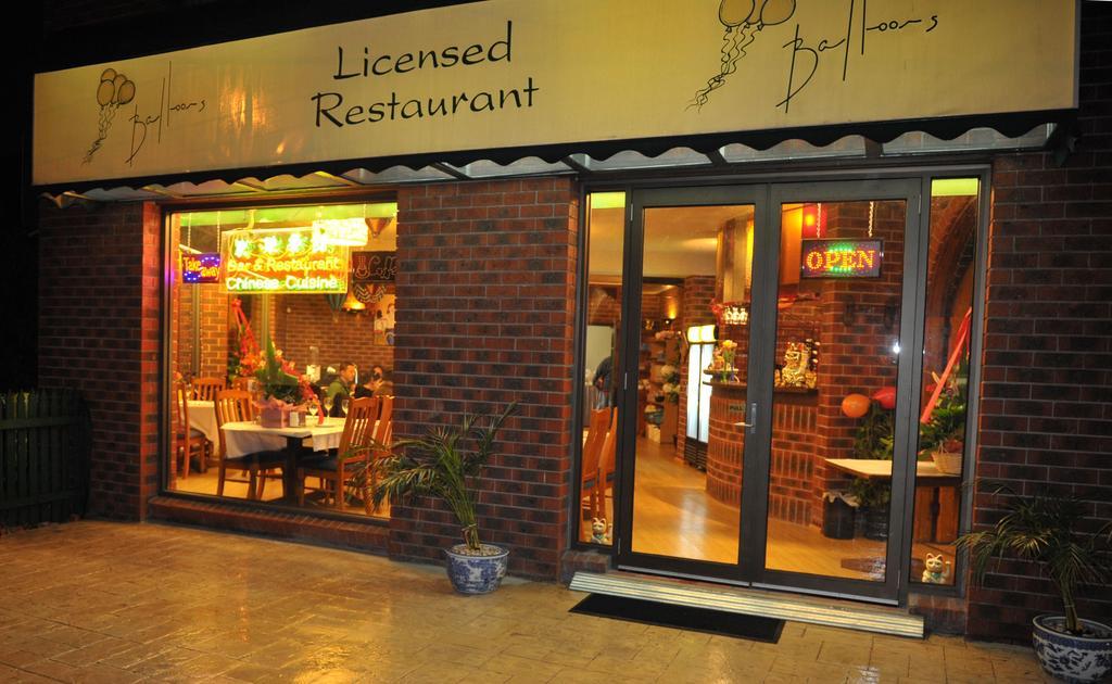 אוקלי Lamplighter Motel מראה חיצוני תמונה