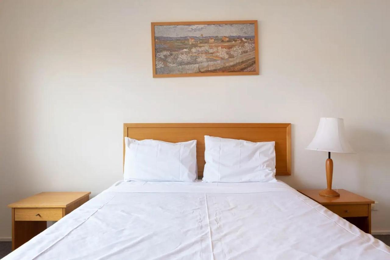 אוקלי Lamplighter Motel מראה חיצוני תמונה